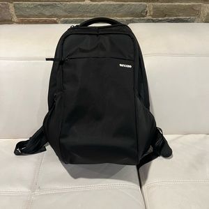 In case ICON Black Backpack